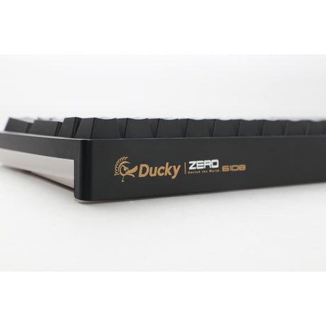 Ducky zero 6108 klasyczna czarna mechaniczna klawiatura do gier rgb (czarna, układ amerykański (qwerty), wiśnia mx2a niebieska, 100%, diody rgb, double-shot pbt, hot swap, 2,4 ghz | bluetooth | usb-c)