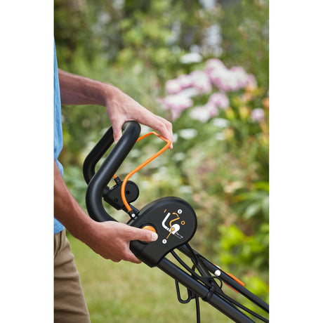Kosiarka Black+decker 40cm szerokość cięcia 1800w bemwp400-qs