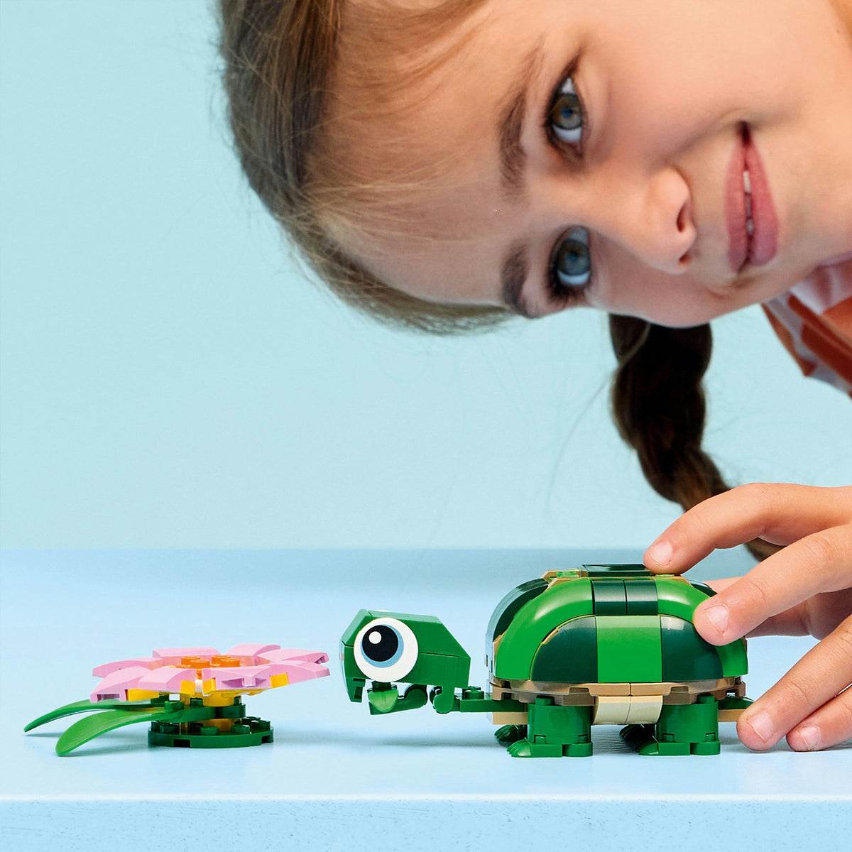Lego® Creator Żółw 3 w 1 z lilią wodną - model zabawkowy - przekształcony w kameleona lub żabę - 31377