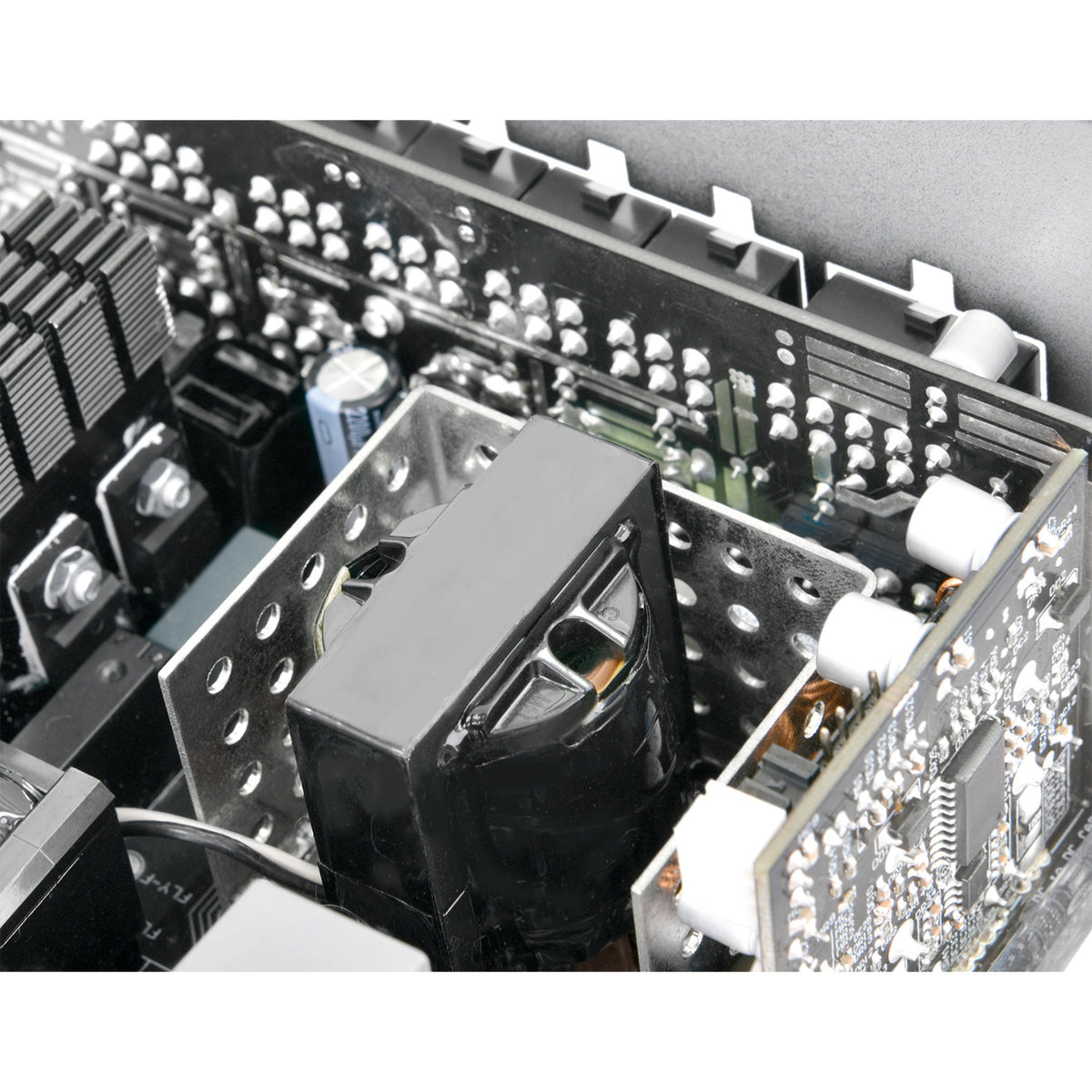 Zasilacz Thermaltake ToughPower pt Modular 850 W (1x 12 V-2x6, 4x pcie)