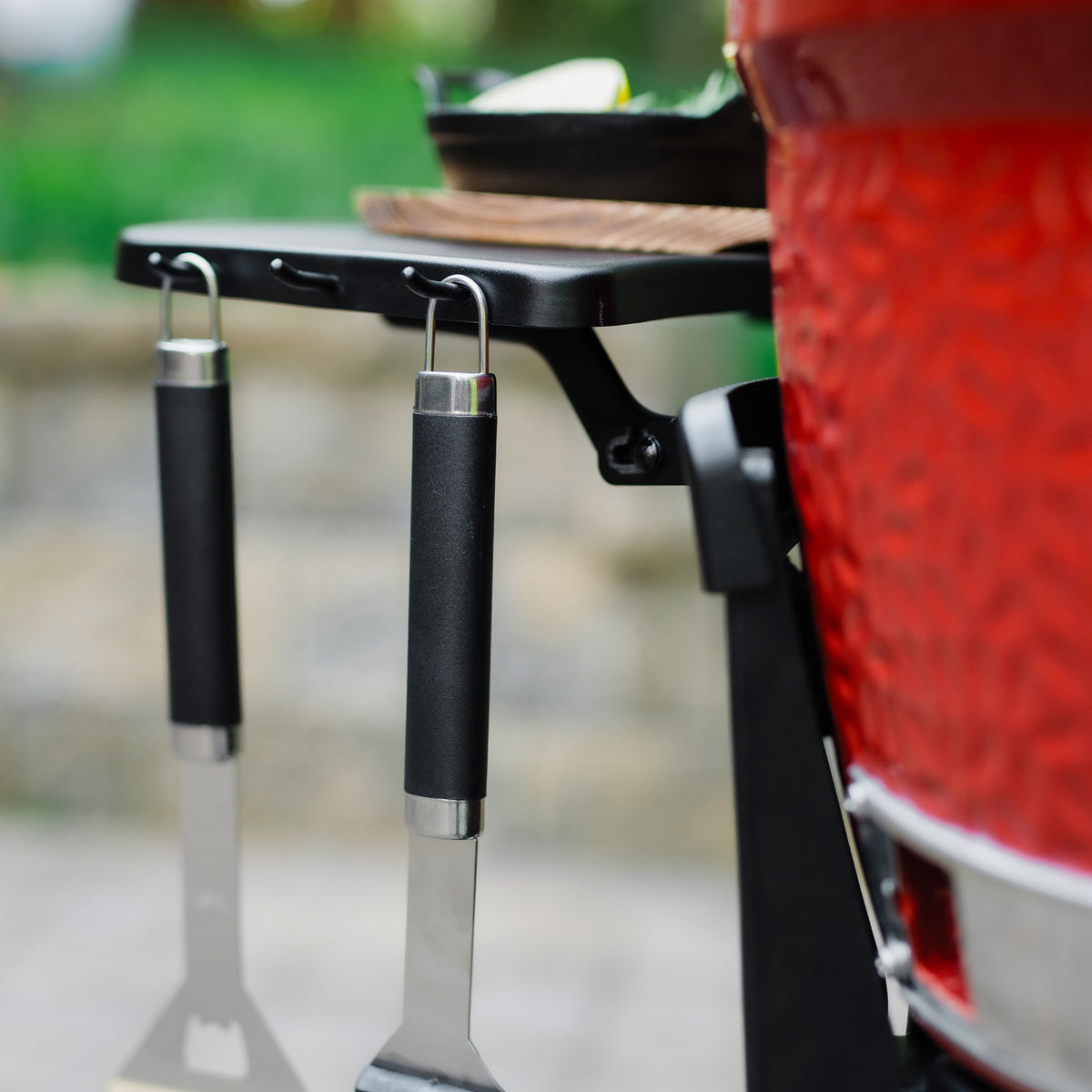 Wózek do grilla Kamado Joe Joe Jr® ze stolikami bocznymi (czarny)