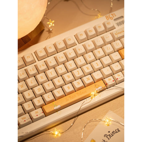 Bezprzewodowa klawiatura mechaniczna Iqunix ZX75 Sunset Ponder (jasnożółta, układ US (QWERTY), Iqunix Little Prince, 75%, diody RGB, możliwość wymiany podczas pracy, podwójny strzał pbt, 2,4 GHz | bluetooth 5.1 | USB-C)