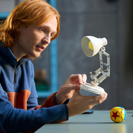 Pomysły Lego ® Disney Pixar luxo jr. model wystawowy - 21357