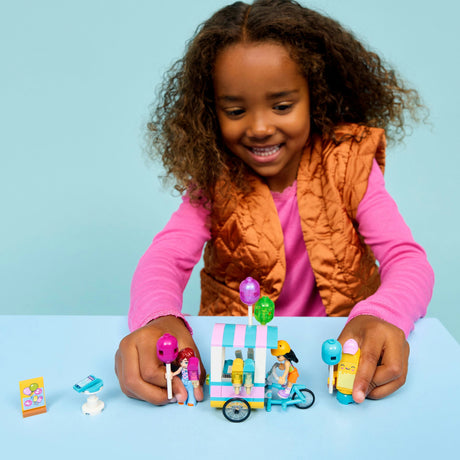 Lego Friends 42692 Stoisko z lodami i balonami
