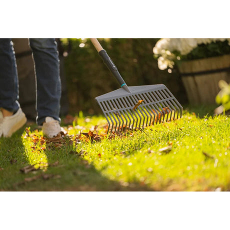 Grabie do trawy Gardena pureline fsc 100% (kolor drewna szary, 17305-20)