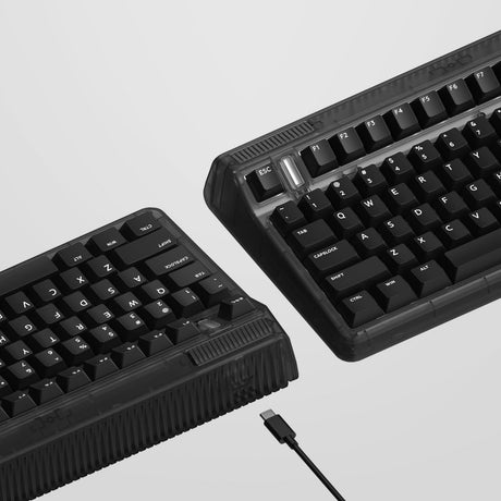 Bezprzewodowa klawiatura mechaniczna Iqunix og80 ciemna strona (czarna, układ amerykański (qwerty), gateron czerwony, 80% (tkl), diody rgb, możliwość wymiany podczas pracy, pbt, 2,4 GHz | bluetooth 5.1 | usb-c)