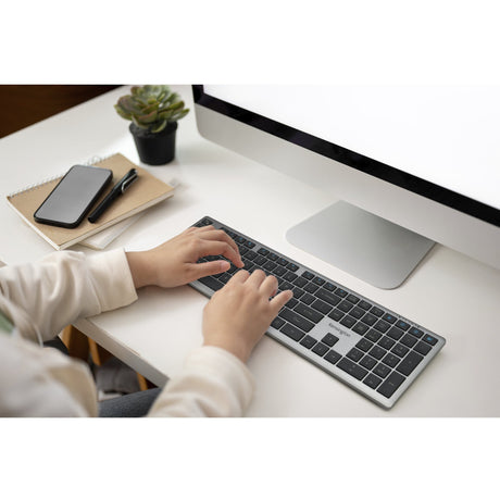 Klawiatura do wielu urządzeń z możliwością ładowania Kensington KB535 EQ (układ międzynarodowy (QWERTY), przełączniki nożycowe, 100%, USB, 2,4 GHz, Bluetooth 5.4)