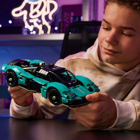 Zestaw Lego® Technik Aston Martin Valkyrie - 42208