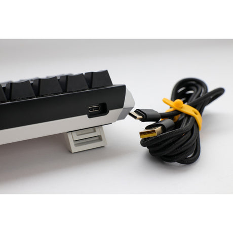 Klawiatura mechaniczna Ducky one 3 classic sf rgb (czarna, układ amerykański (qwerty), wiśniowy mx brązowy, 65%, diody rgb, double-shot pbt, hot-swap, mechanika szarlatanu)