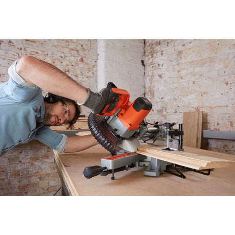 Piła poprzeczna i ukosowa Black+decker 1600w 216mm - bes700-qs