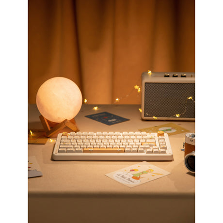 Bezprzewodowa klawiatura mechaniczna Iqunix ZX75 Sunset Ponder (jasnożółta, układ US (QWERTY), Iqunix Little Prince, 75%, diody RGB, możliwość wymiany podczas pracy, podwójny strzał pbt, 2,4 GHz | bluetooth 5.1 | USB-C)