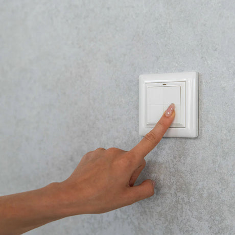 Przełącznik ścienny Shelly blu 4 + przełącznik adaptera gira merten (biały, bluetooth 4.2)
