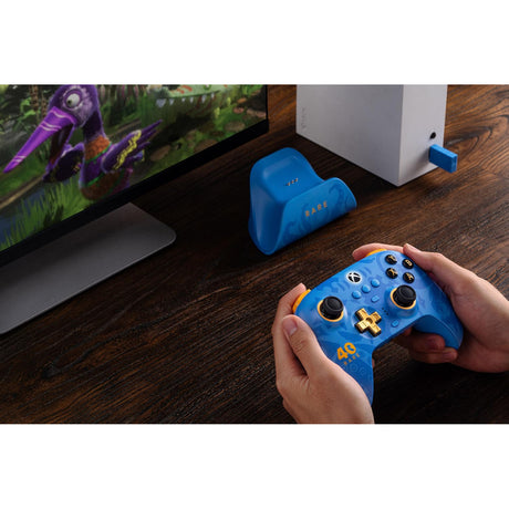 Kontroler 8bitdo Ultimate z 3 trybami dla konsoli Xbox - rzadka edycja z okazji 40. rocznicy (niebieskie złoto, xbox series x|s, xbox one, pc, bluetooth usb-c 2,4 GHz)