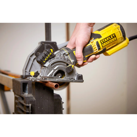 Ręczna piła tarczowa Stanley Fatmax 650w do wielu materiałów (żółto-czarna, z walizką)