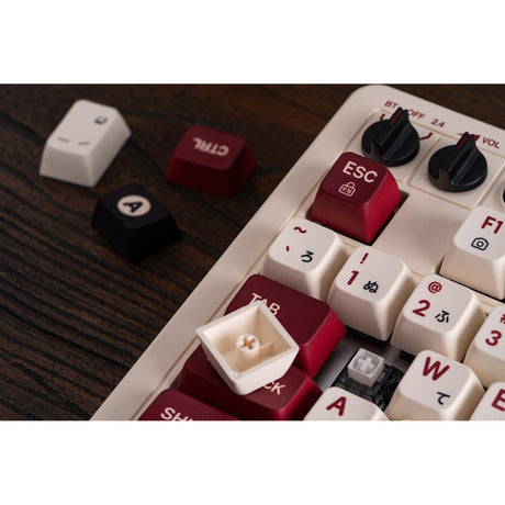 Klawiatura mechaniczna 8bitdo retro edycja fami (beżowa, układ us (qwerty), kailh box biała, 100%, bluetooth low Energy, bezprzewodowa 2.4g, usb)