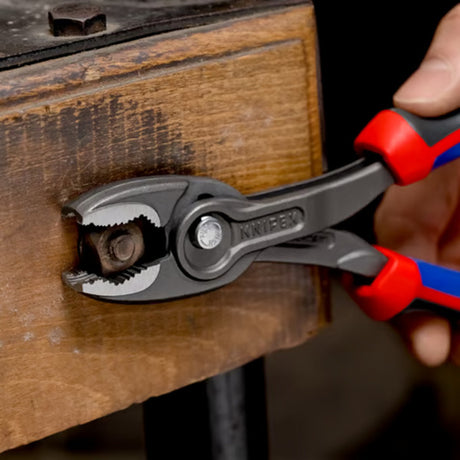 Szczypce Knipex z uchwytem przednim | długość 200 mm | polerowane wielokomponentowe osłony | czarny fosforanowany | 1 sztuka - 82 02 200 - 82 02 200