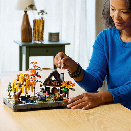 Lego Icons 11372 Jesienny ogród z chatą