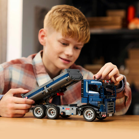 Lego ® ciężarówka techniczna z funkcją przechylania - 42203