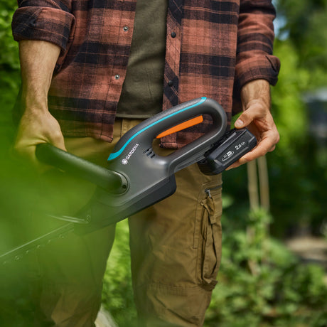 Zestaw akumulatorowych nożyc do żywopłotu Gardena Easycut 55 18 V (szary turkusowy, 14735-20, akumulator i ładowarka w zestawie)