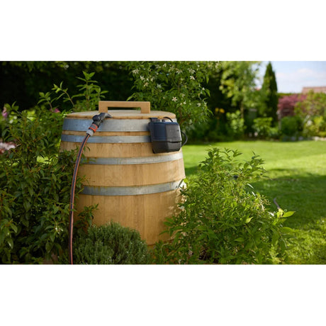 Akumulatorowa pompa deszczowa Gardena 2400 Comfortautomatic 18 V p4a, gotowy do użycia zestaw zawiera. akumulator i ładowarka (ciemnoszary czarny, 14605-20 | pompa | akumulator | ładowarka | rurka i złącze)