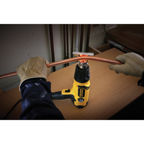 Pistolet na gorące powietrze Stanley Fatmax 2000 W z pudełkiem (żółty czarny)