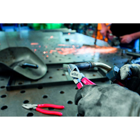 Zestaw szczypiec Wiha Classic (czerwone, kombinacyjne, punktowe, boczne, 3-częściowe)