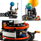 Lego technic - zabawka konstrukcyjna z ziemią i księżycem w ruchu
