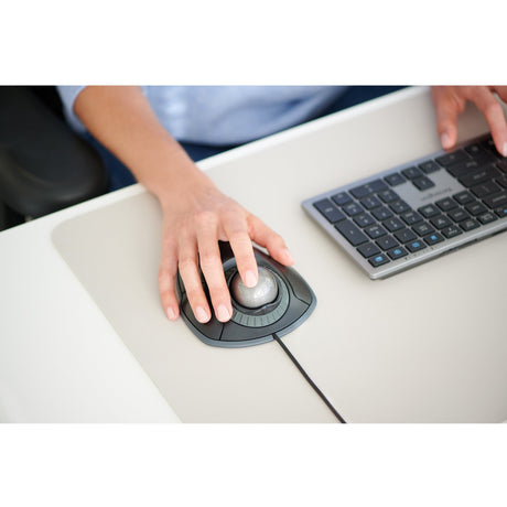 Klawiatura do wielu urządzeń z możliwością ładowania Kensington KB535 EQ (układ międzynarodowy (QWERTY), przełączniki nożycowe, 100%, USB, 2,4 GHz, Bluetooth 5.4)