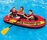 Intex Explorer 200 ustawiony na łopatki i pompkę