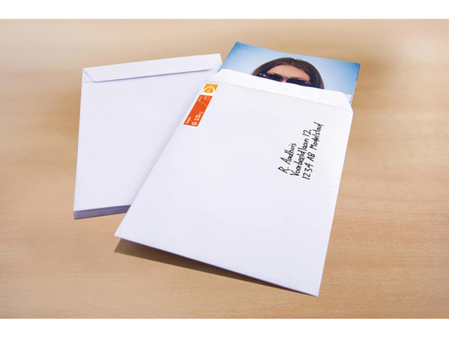 Koperty z aktem Kangaro c4 229x324 (a4) 100gr. 10 sztuk