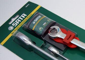 Sata de sleutel zit midden in het oog 3szt.z subvereenvoudigd