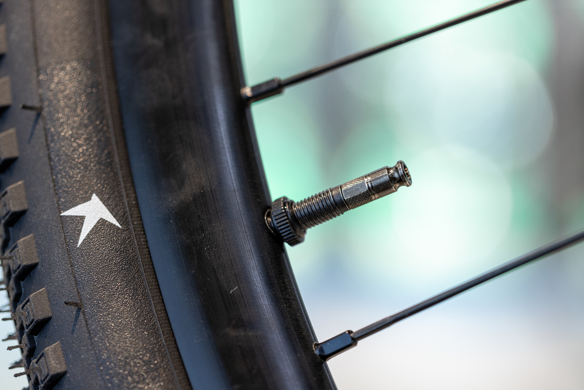 Dętka Schwalbe clik zawór scv17 28 cali 28 47-622 635 60mm